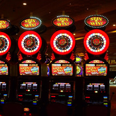 Fall of a slot machine: The client victim attacks the casino 